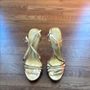 Elegant Gold Strappy Women's Sandals